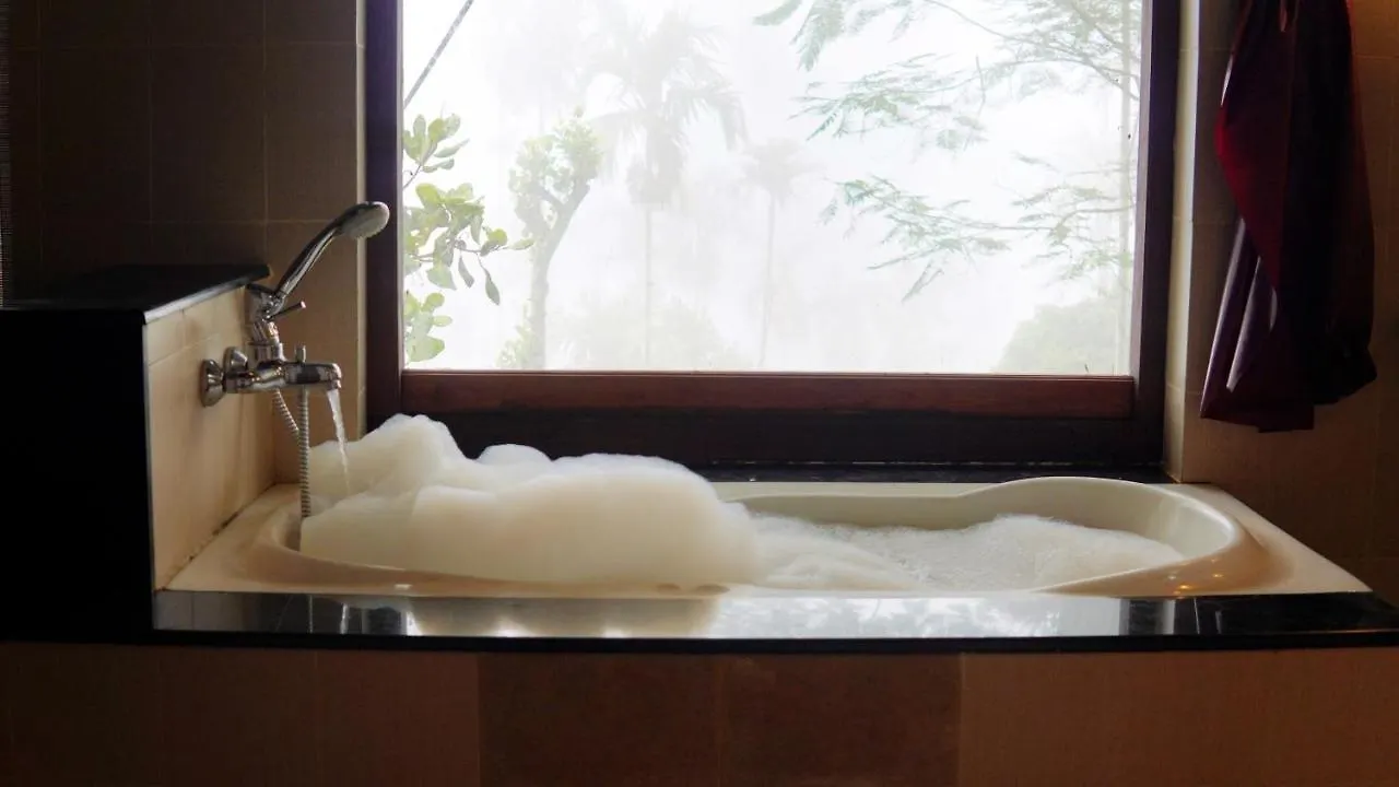 Rain Clouds Wayanad Forest Retreat - The Best Couple Friendly Private Cottages With Bathtub India