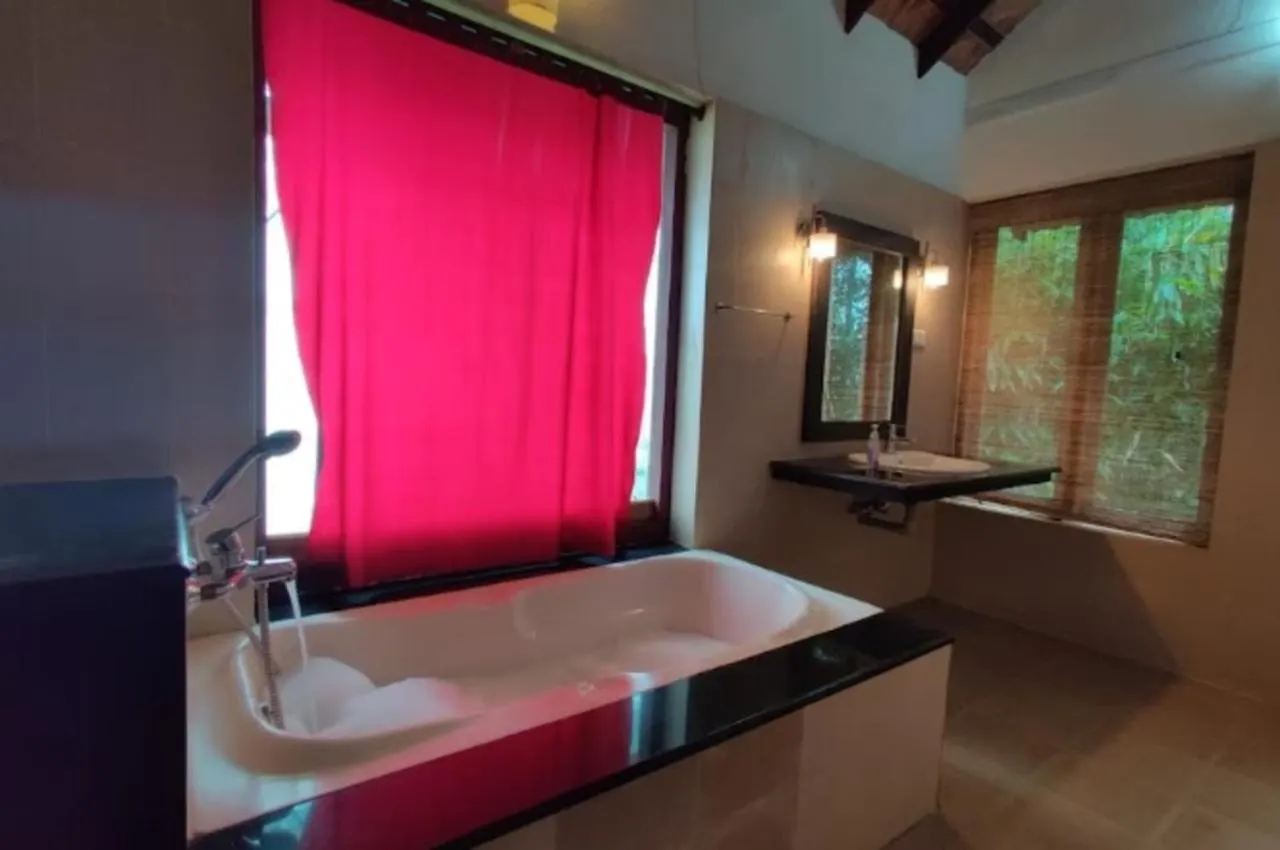 Rain Clouds Wayanad Forest Retreat - The Best Couple Friendly Private Cottages With Bathtub Resort
