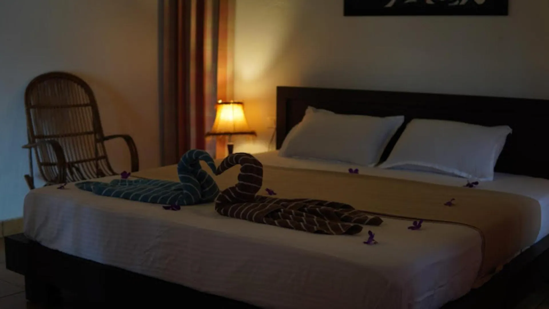 Resort Rain Clouds Wayanad Forest Retreat - The Best Couple Friendly Private Cottages With Bathtub