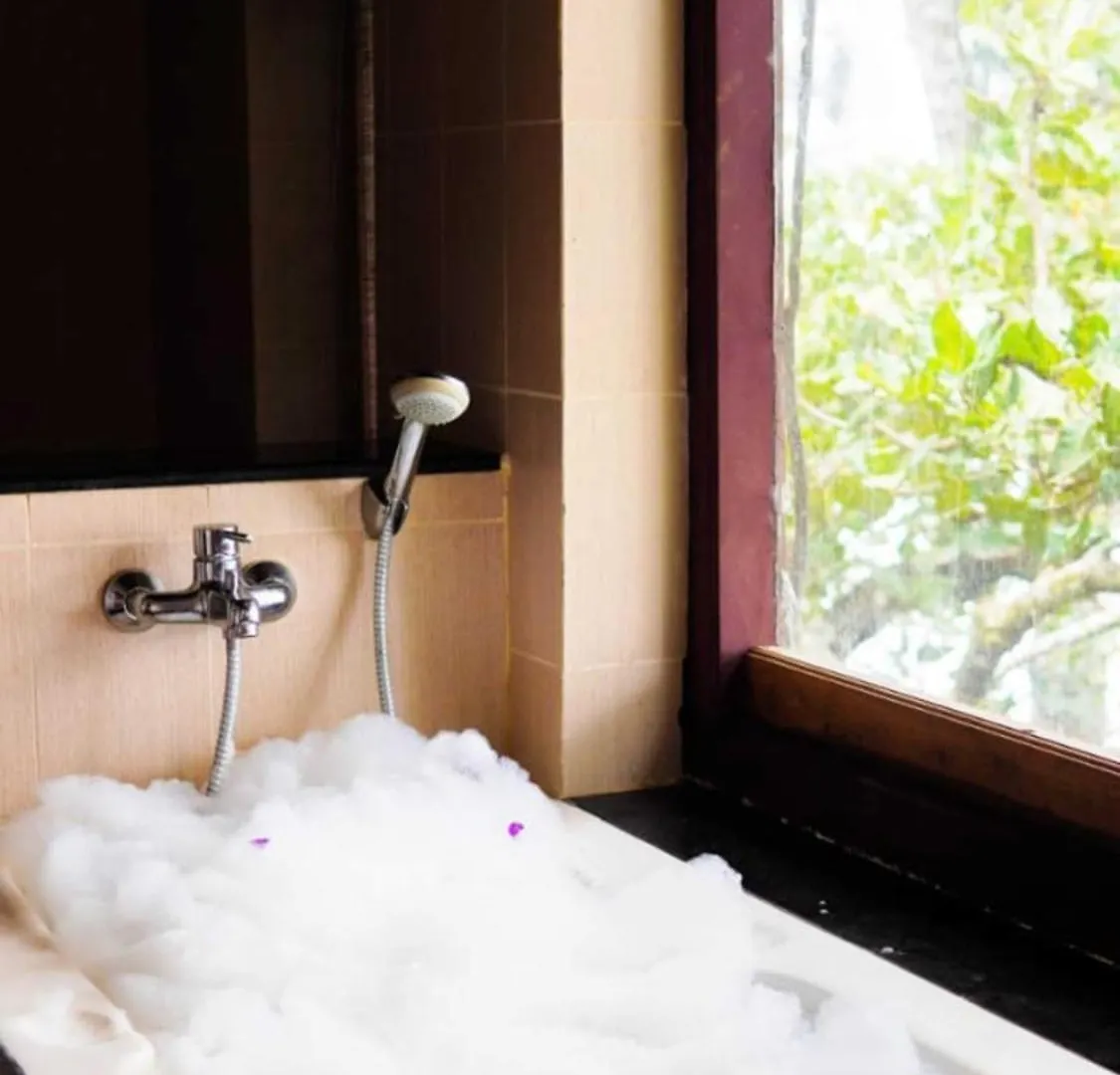Rain Clouds Wayanad Forest Retreat - The Best Couple Friendly Private Cottages With Bathtub